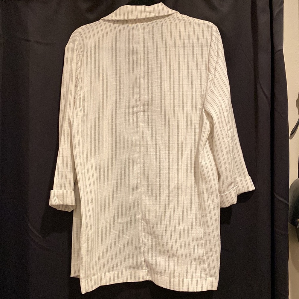 Linen blazer jacket - Picture 2 of 3